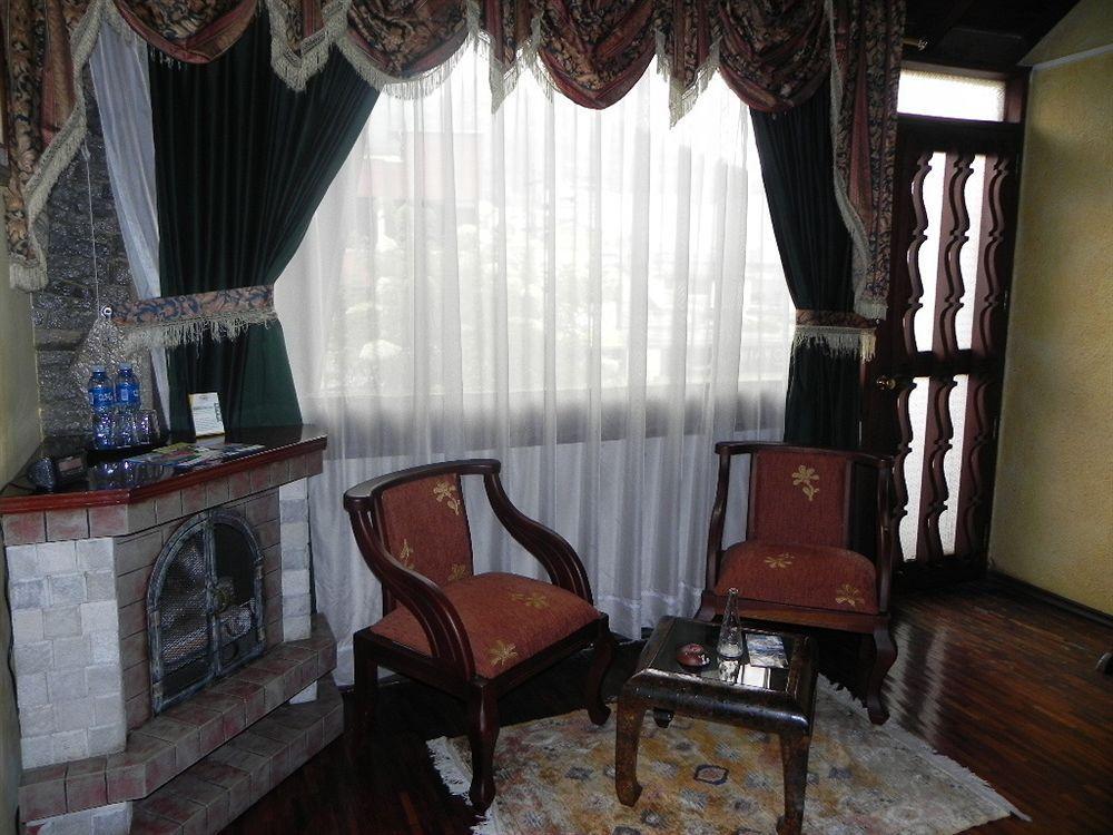 Hotel Nass Sol De Quito Bagian luar foto